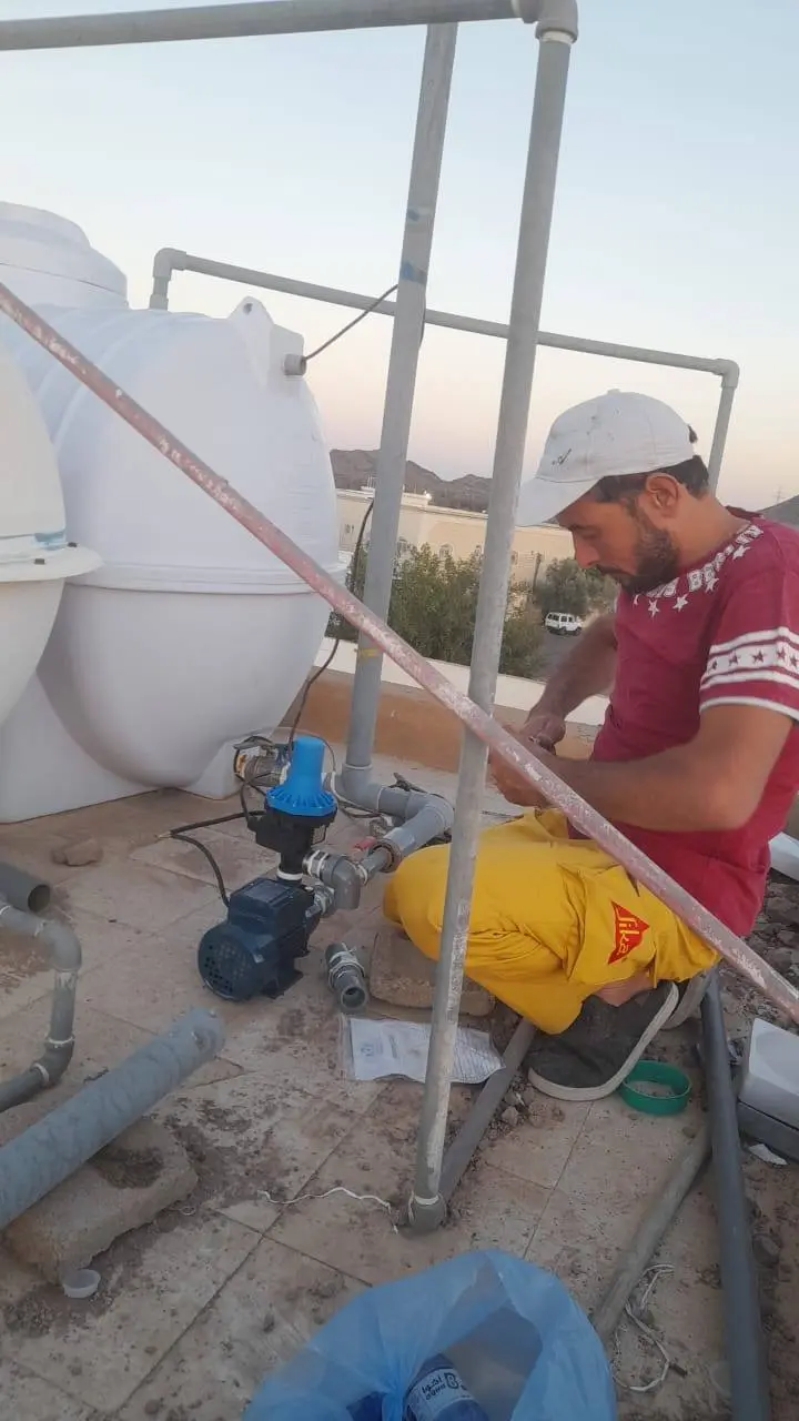 سباك بحائل